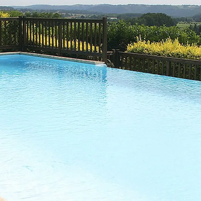 HOTAQU047FS0000W_Fumel_BritHôtel_piscine