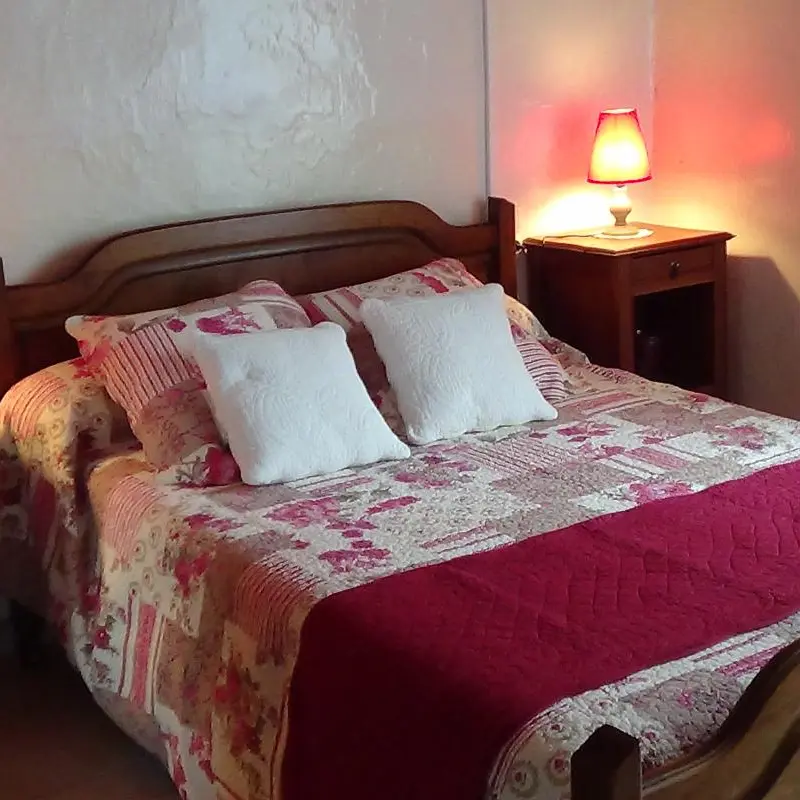 LacapelleBiron_871001_GiteBosLaroque_chambre