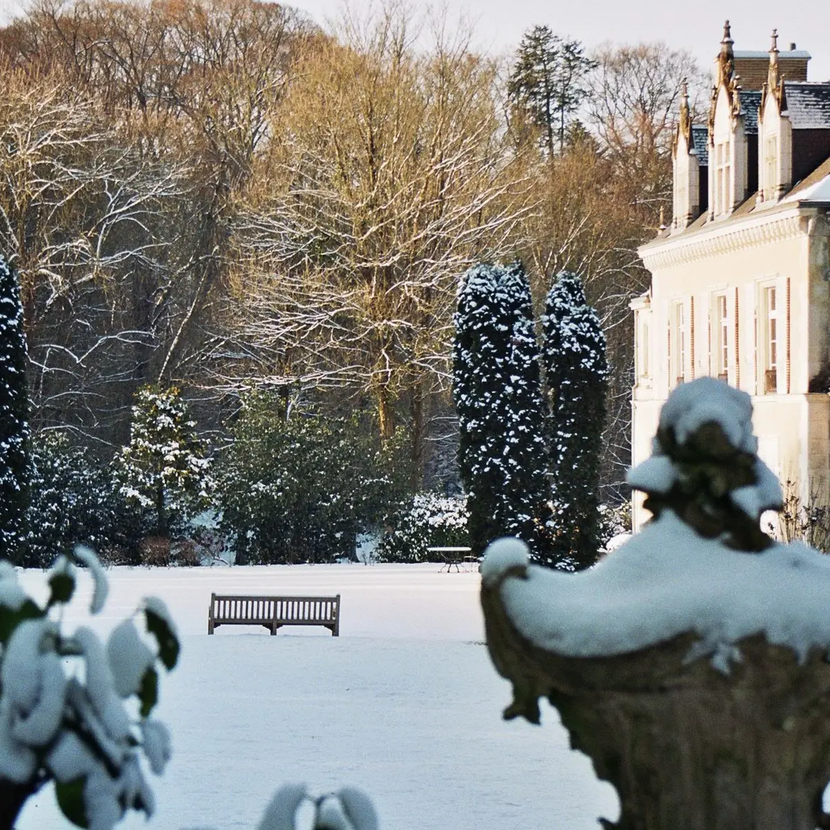 Château de Montertreau sous la neige