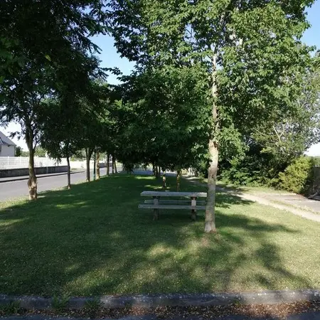 Aire de pique nique lingreville tourneville sur mer rue des écoles (3)