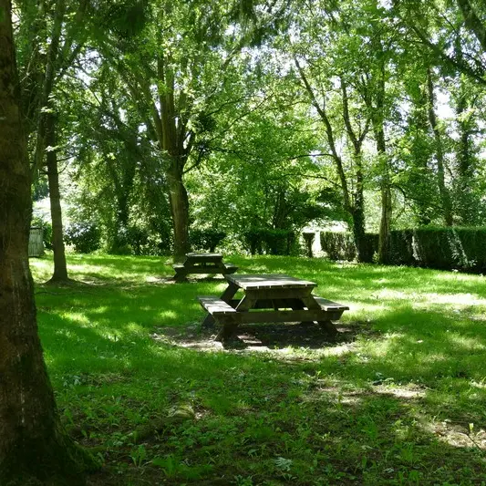 Aire pique nique gavray sur sienne petite route vers abbaye D198 (2)