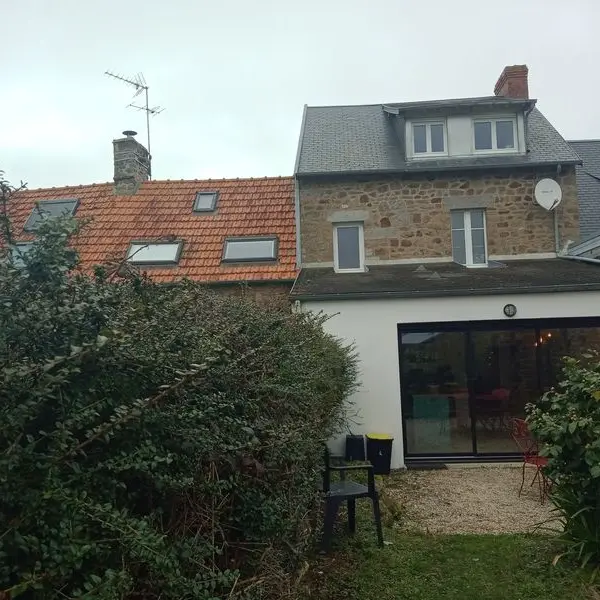 carolles-meuble-les-trefles-0