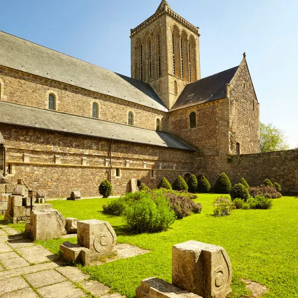 pied-grand-tour-lucerne-outremer_alexandre-lamoureux_01