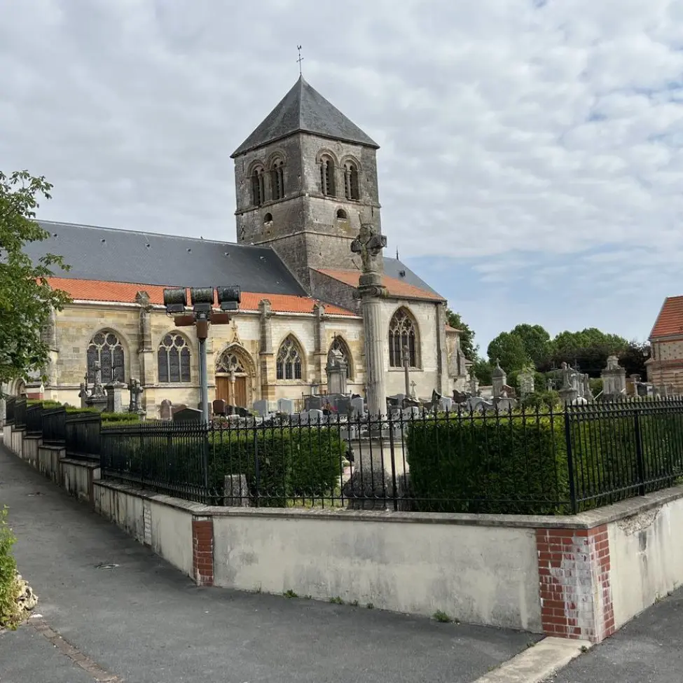 sentier-des-3-eglises-l-epine-basilique-2