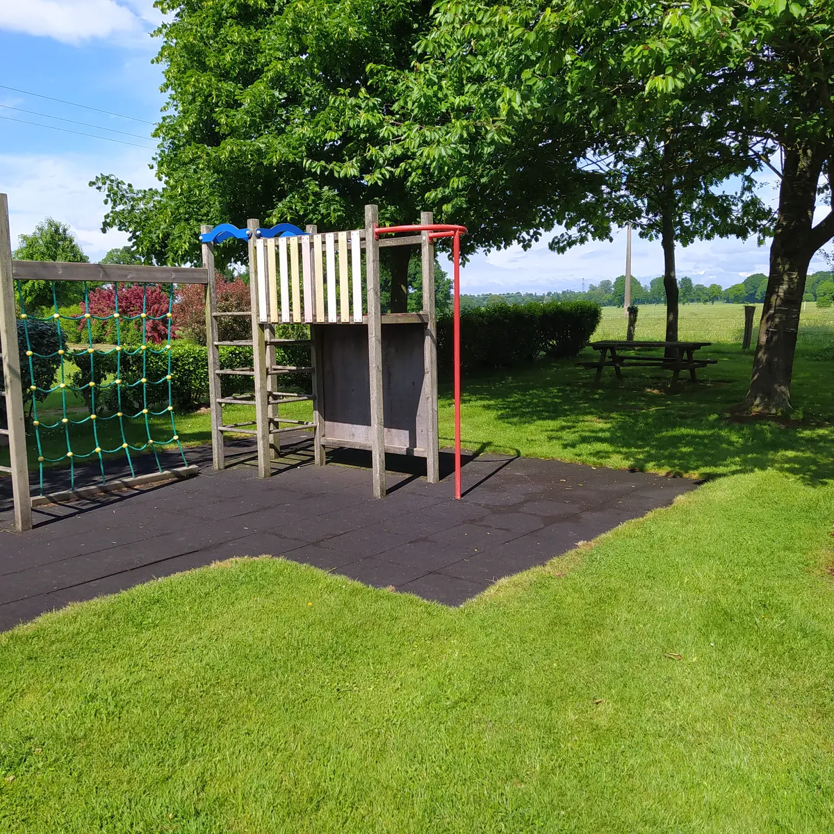 Aire de pique nique - Saint- Berthevin La tannière 53 © Bocage Mayennais Tourisme - 3