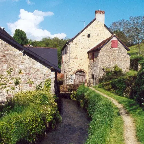 PCU53- Hameau de la rivière