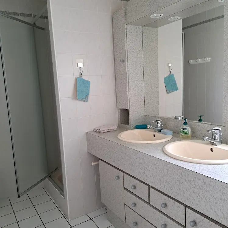 056MS000490_Rollando_20250423_150807