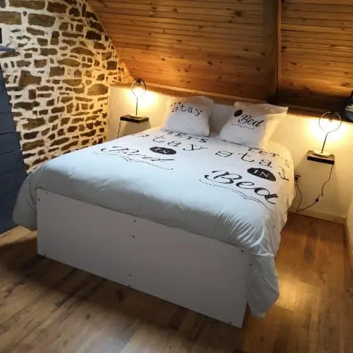 056ms000185_Derenne_chambre fond