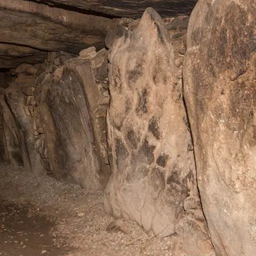 Tumulus-Rocher-Kernours-Le-Bono