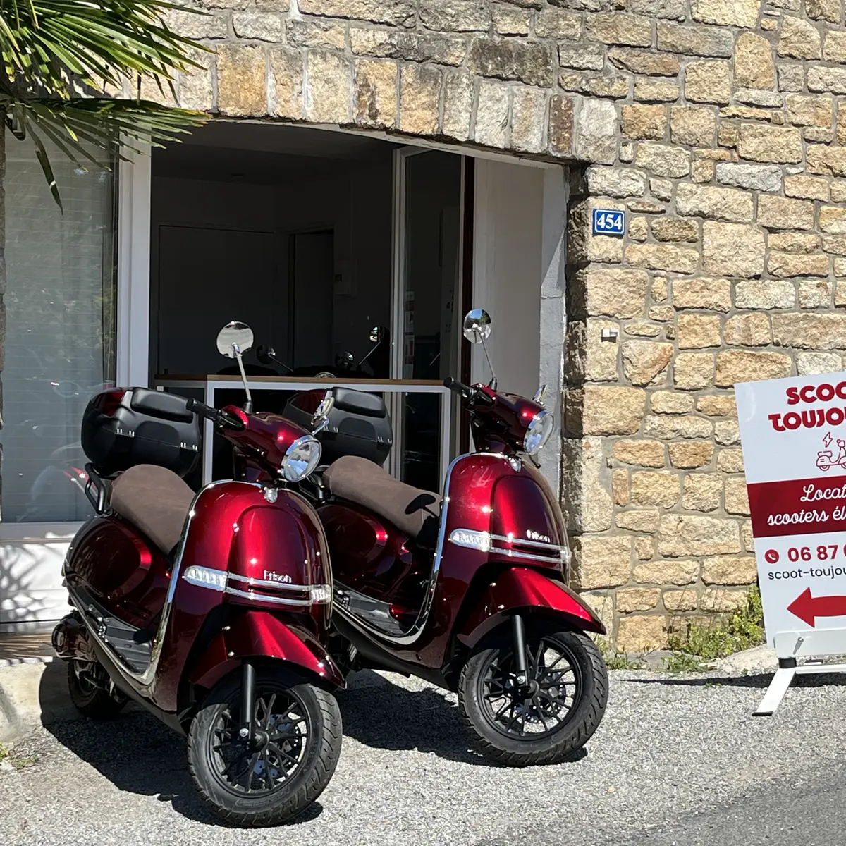 Sauzon_Scoot Toujours_Agence_1842
