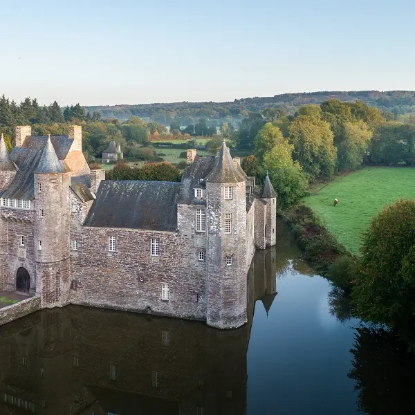 Chateau de Trécesson - vue aérienne - Campénéac - Brocéliande - Bretagne