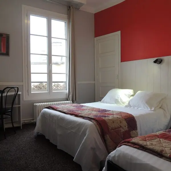 Hotel-Restaurant-Le-Hussard-Alencon