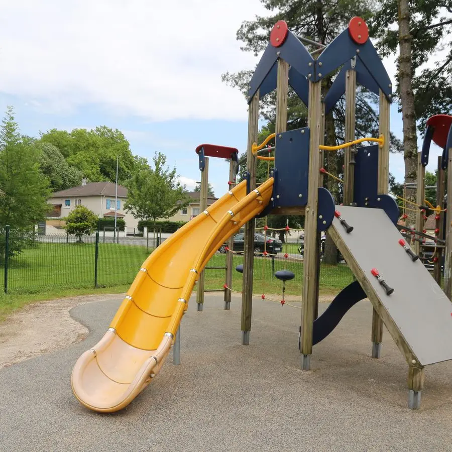 Aire de jeux stade Philippon 02