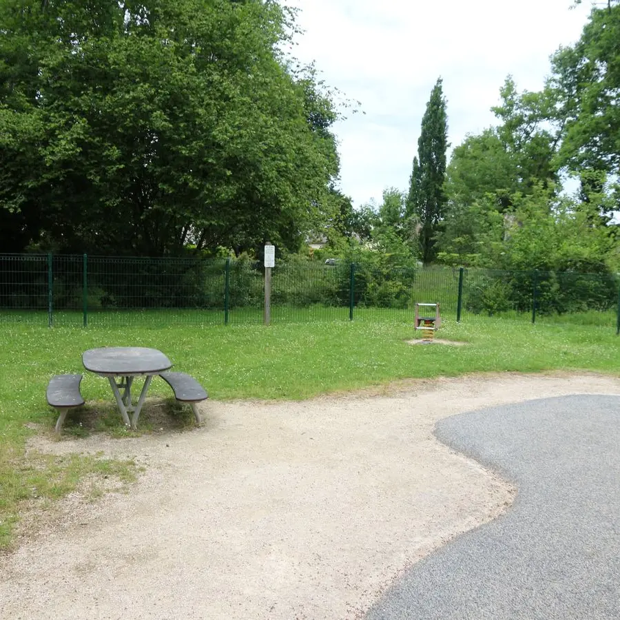 Aire de jeux stade Philippon 03