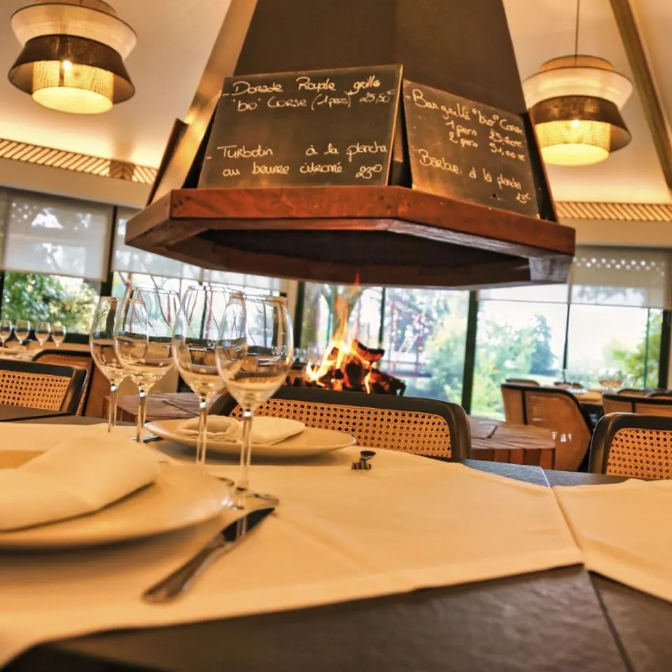 Au bord de l'eau _salle