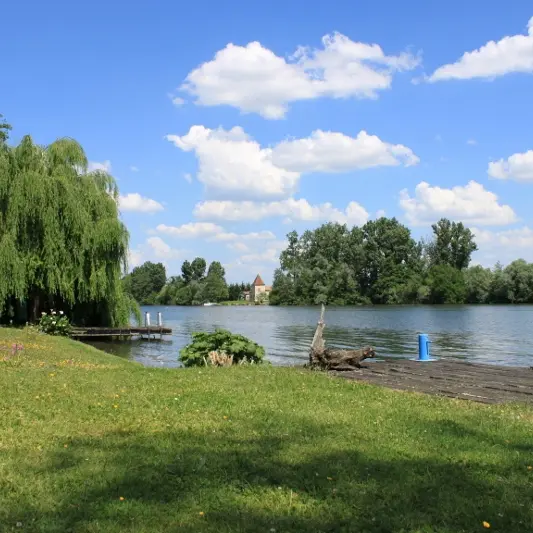 BORD DU LOT FERME TUILERIE