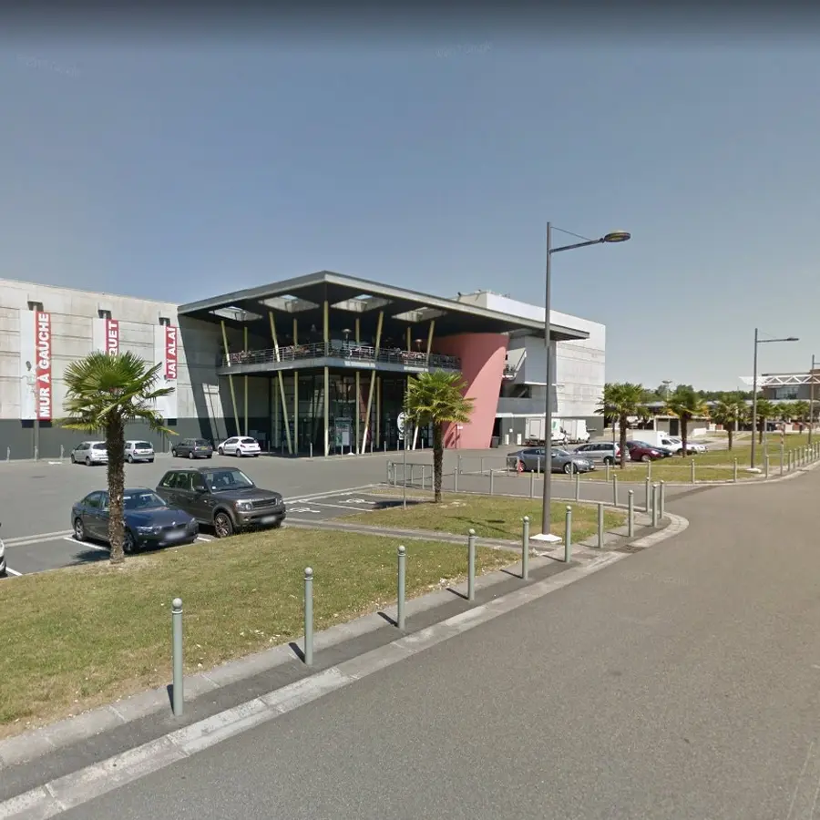 Complexe de pelote - Pau - Extérieur