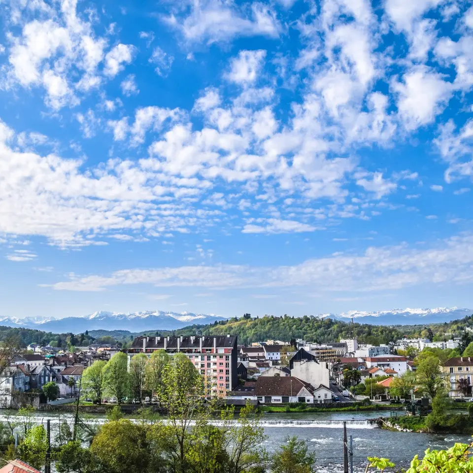 Billère - rives du gave - Vue sur les Pyrénées