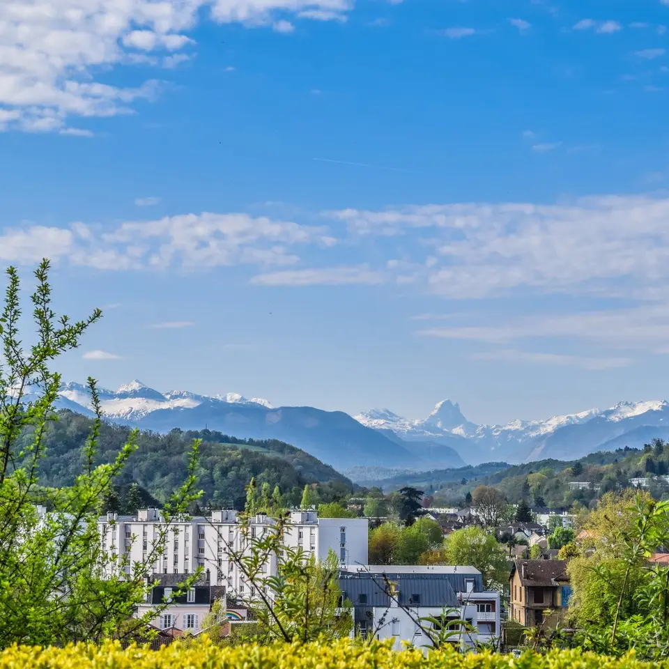 Billère - rives du gave - Vue sur les Pyrénées