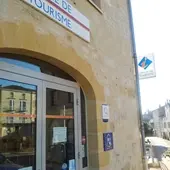 Fumel_Office de Tourisme Fumel-Vallée du Lot_Entrée avec I