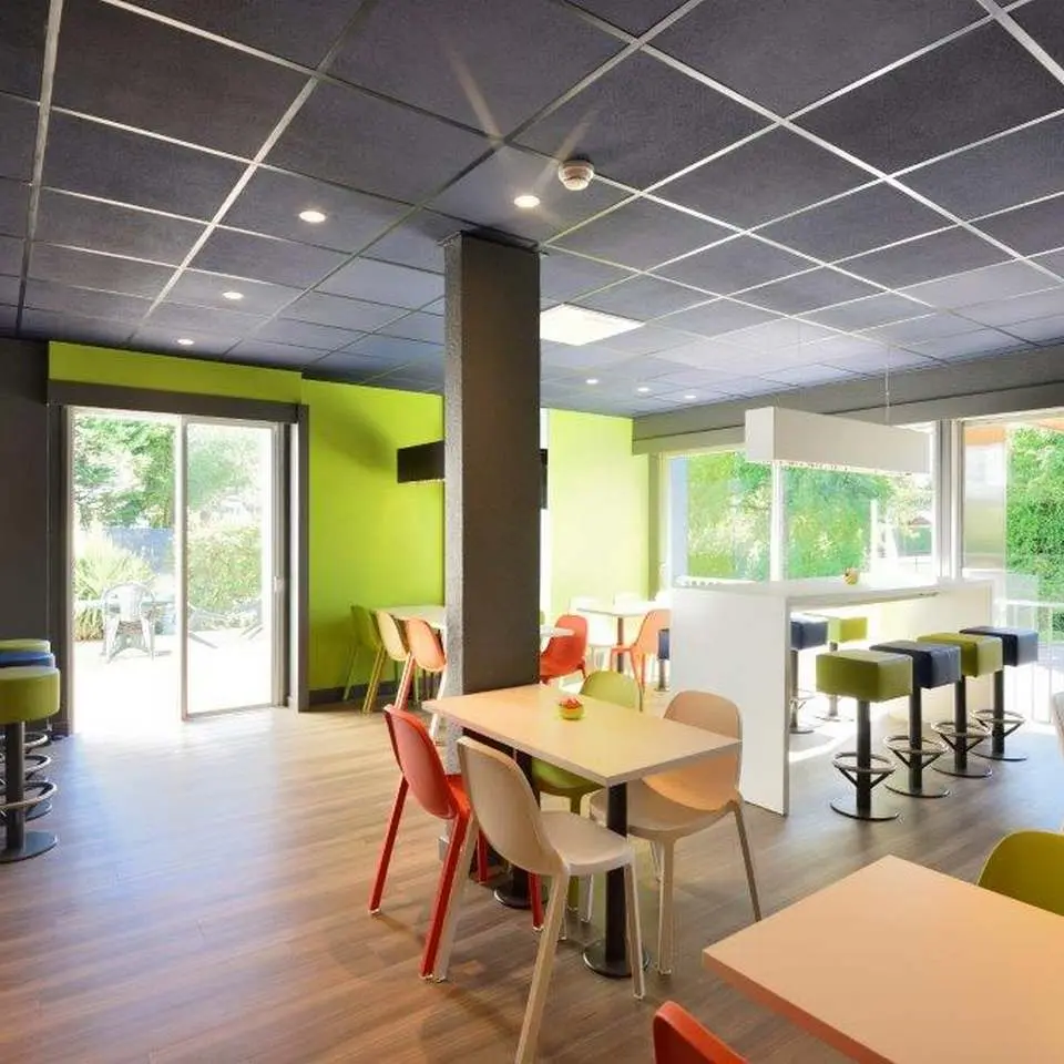 Ibis budget - salle déjeuner