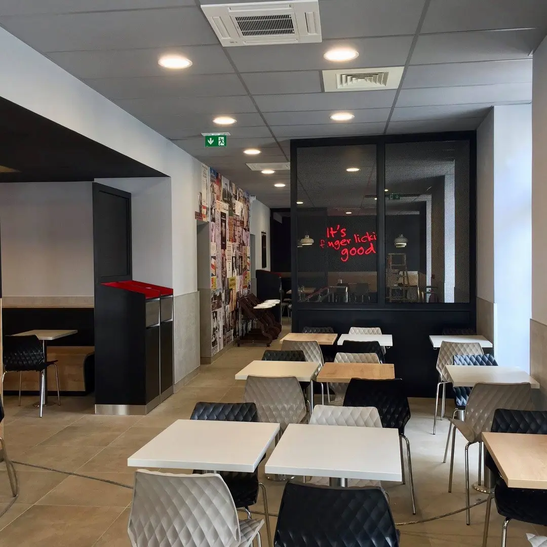 Restaurant KFC - Pau - salle 1