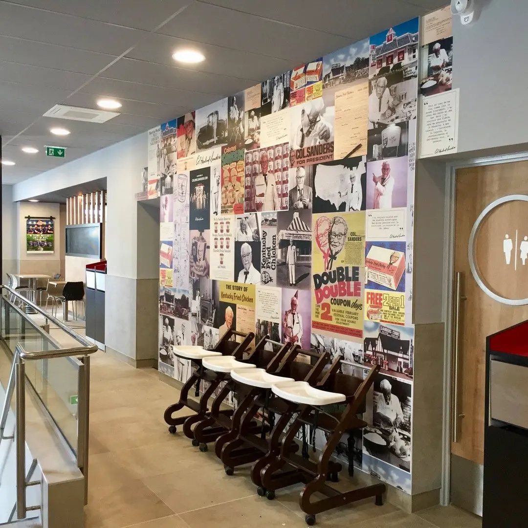 Restaurant KFC - Pau - chaises enfants