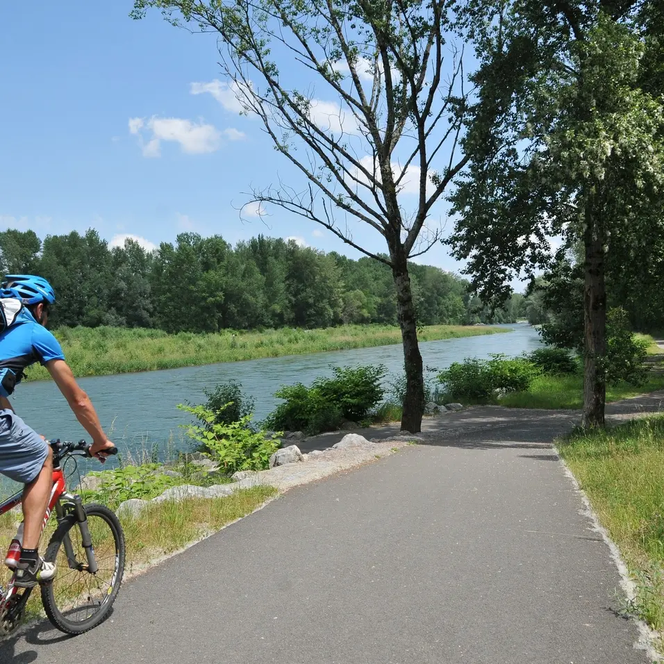 Laroin - la voie avant le pont