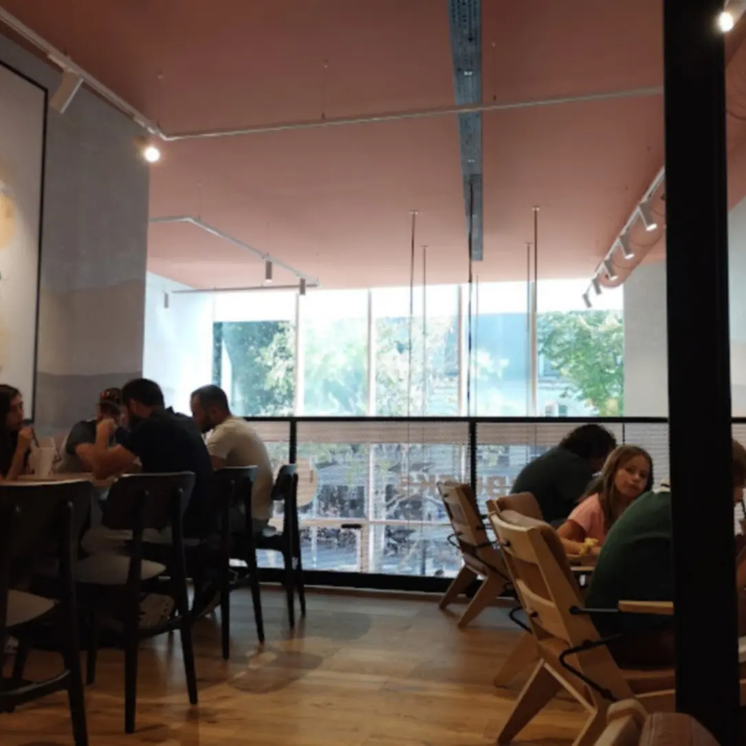 Starbucks Coffee - Pau - salle