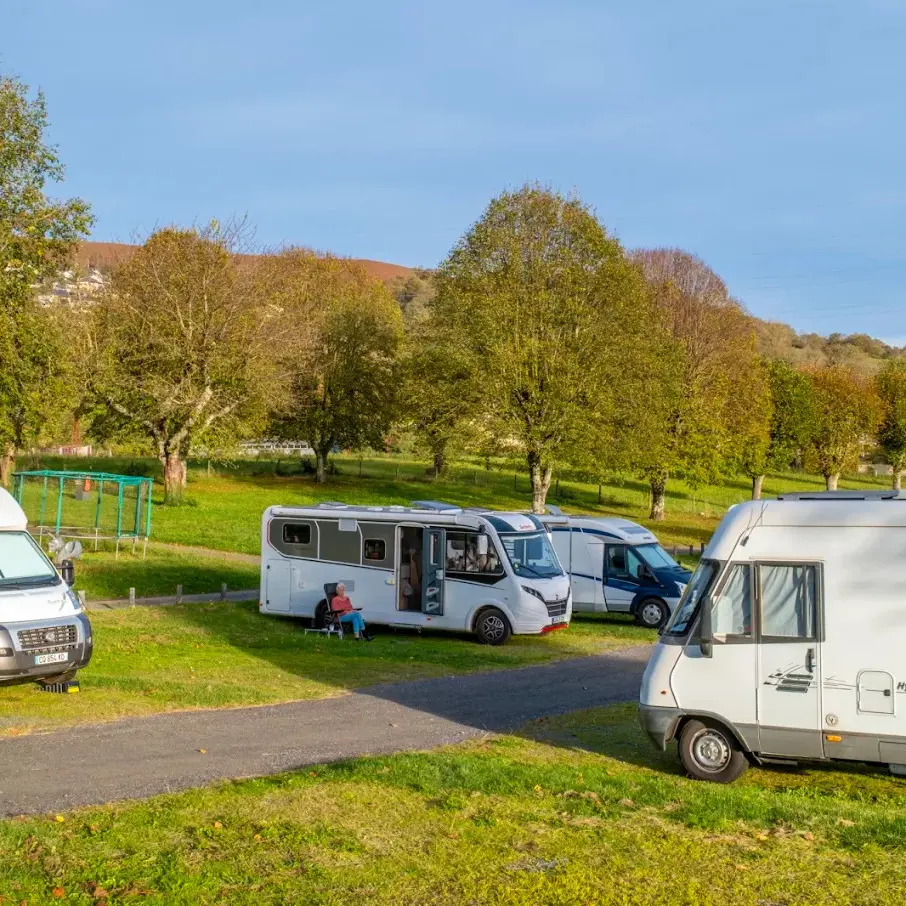 AIRE DE CAMPING-CARS CAMPING LE VIEUX BERGER