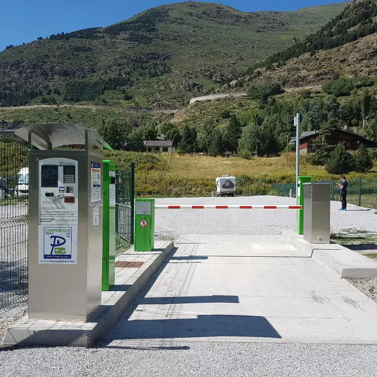 66-porté-puymorens-aire-camping-car-park-2-1