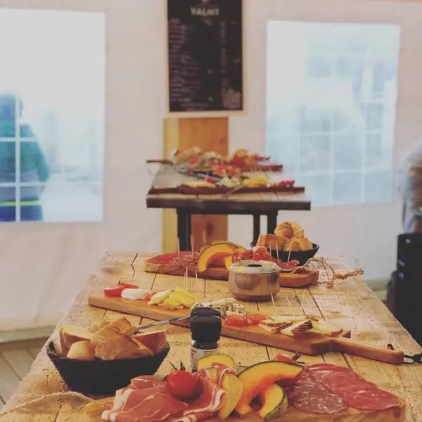 34284484_447009535737728_6289437184982253568_n