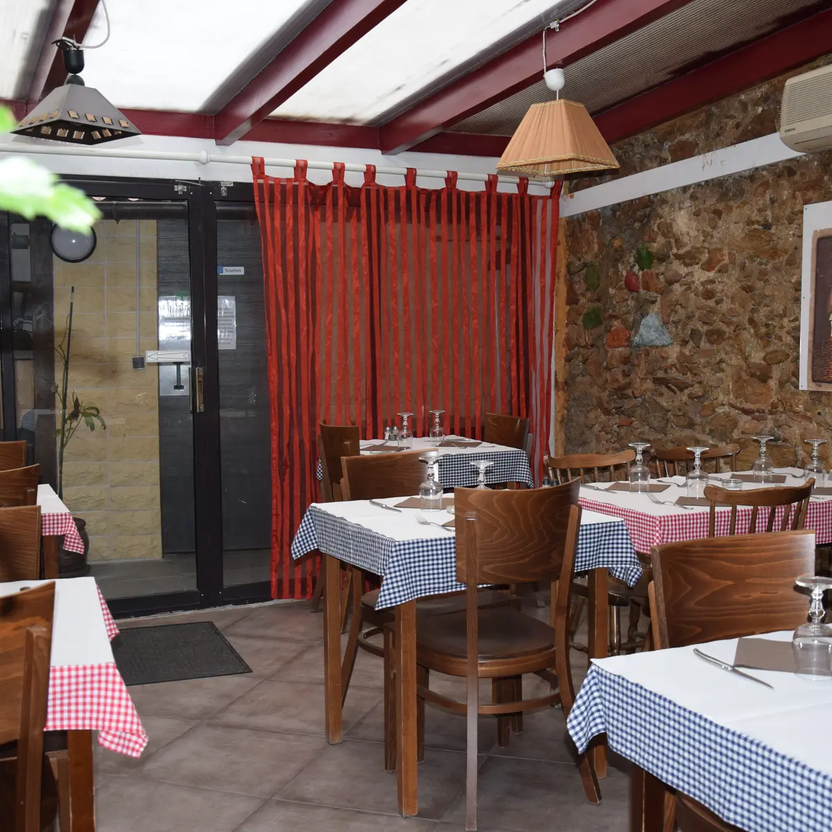 Aspres Thuir Restaurant La Mensa Interieur 2