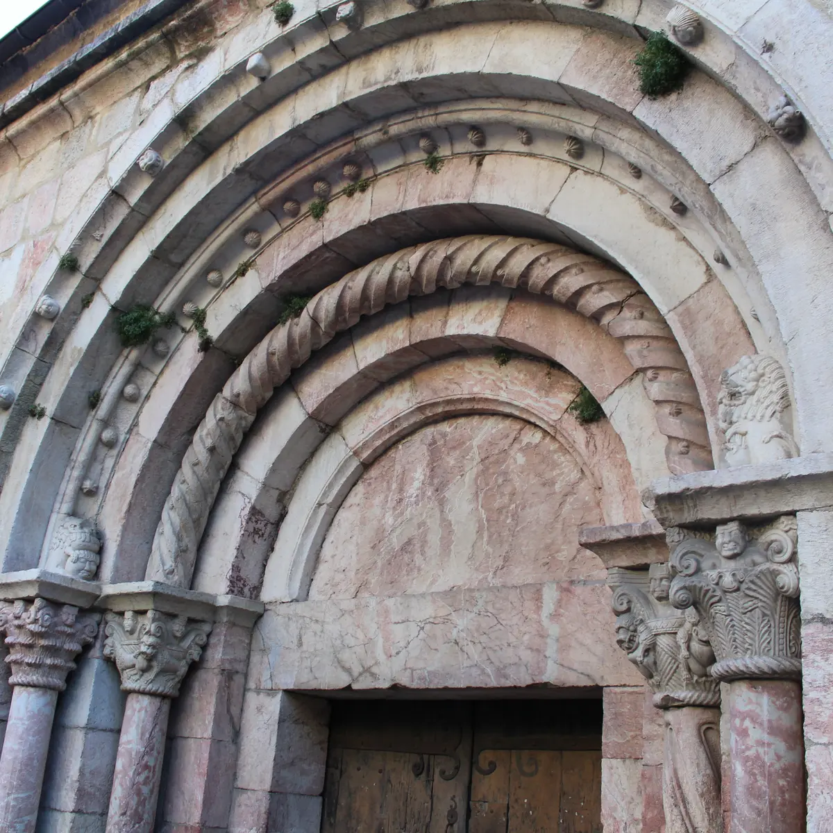 Eglise St Jacques Villefranche de C 2