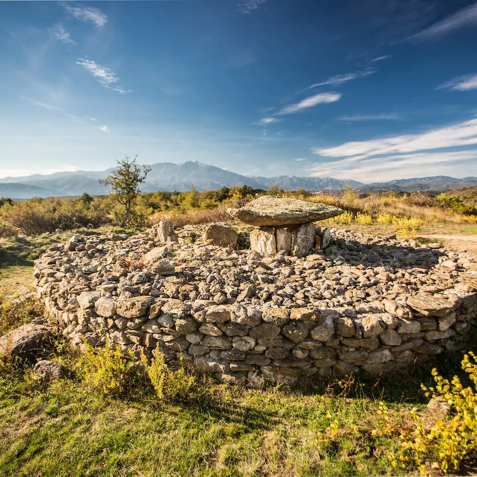 JCMILHET_BalconsNordCanigo_dolmen_Belesta