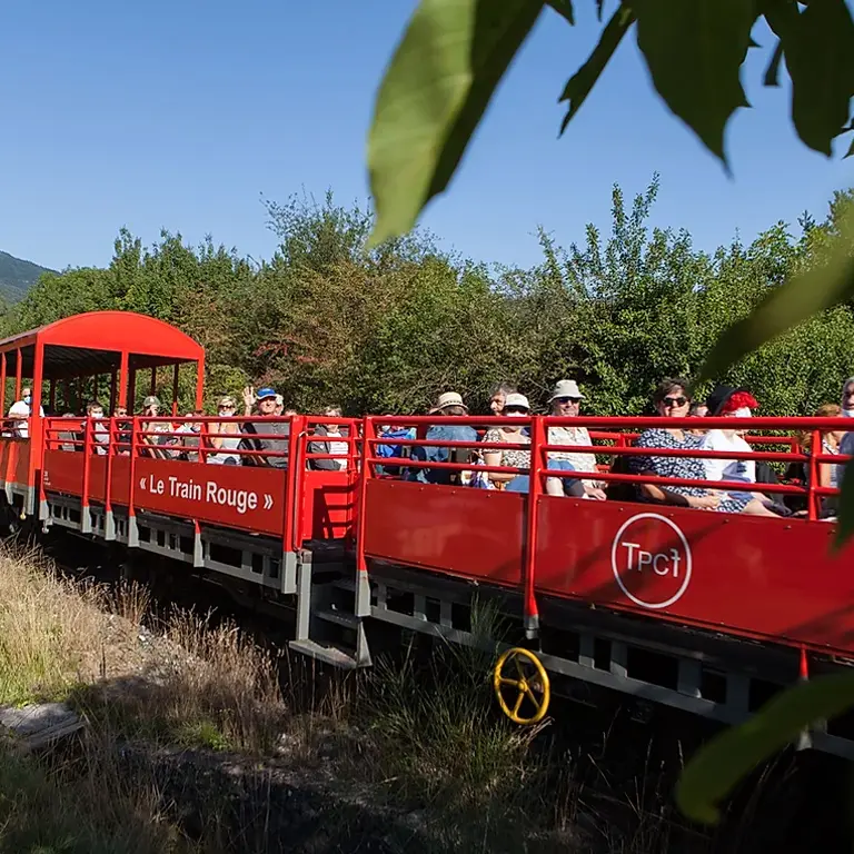 Rivesaltes_Train rouge wagon panoramique_1_copyright Train Rouge 1024x768