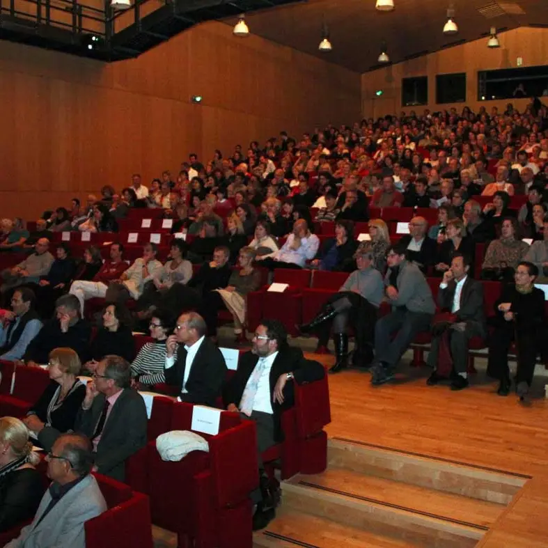 Theatre-des-Aspres 1