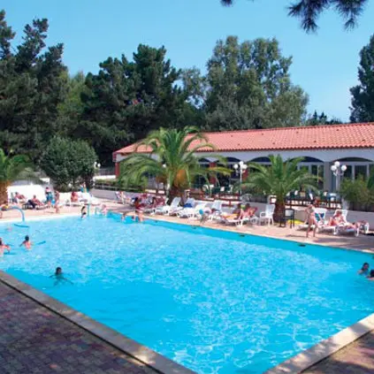 camping Equinoxe piscine