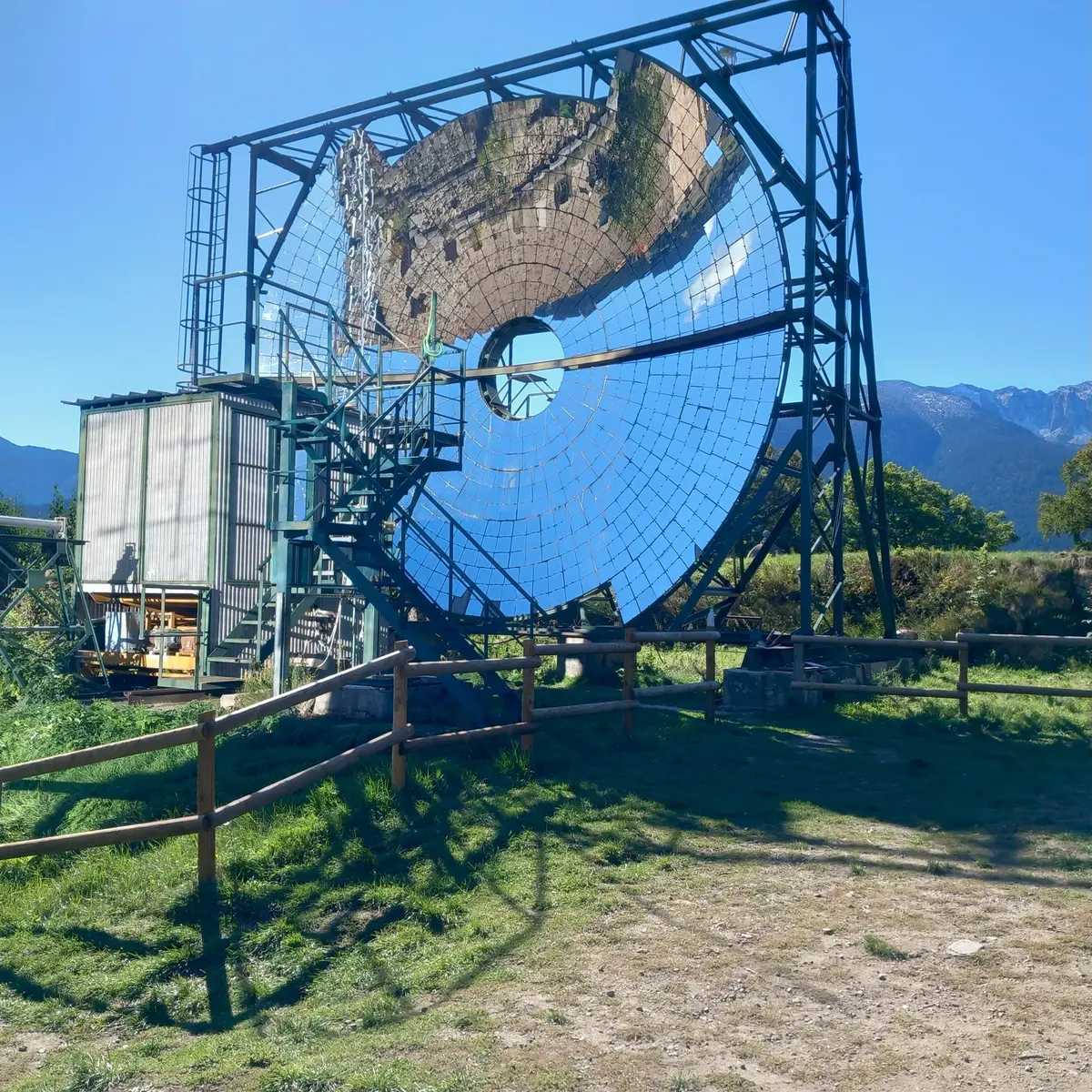 four solaire de Mont-Louis