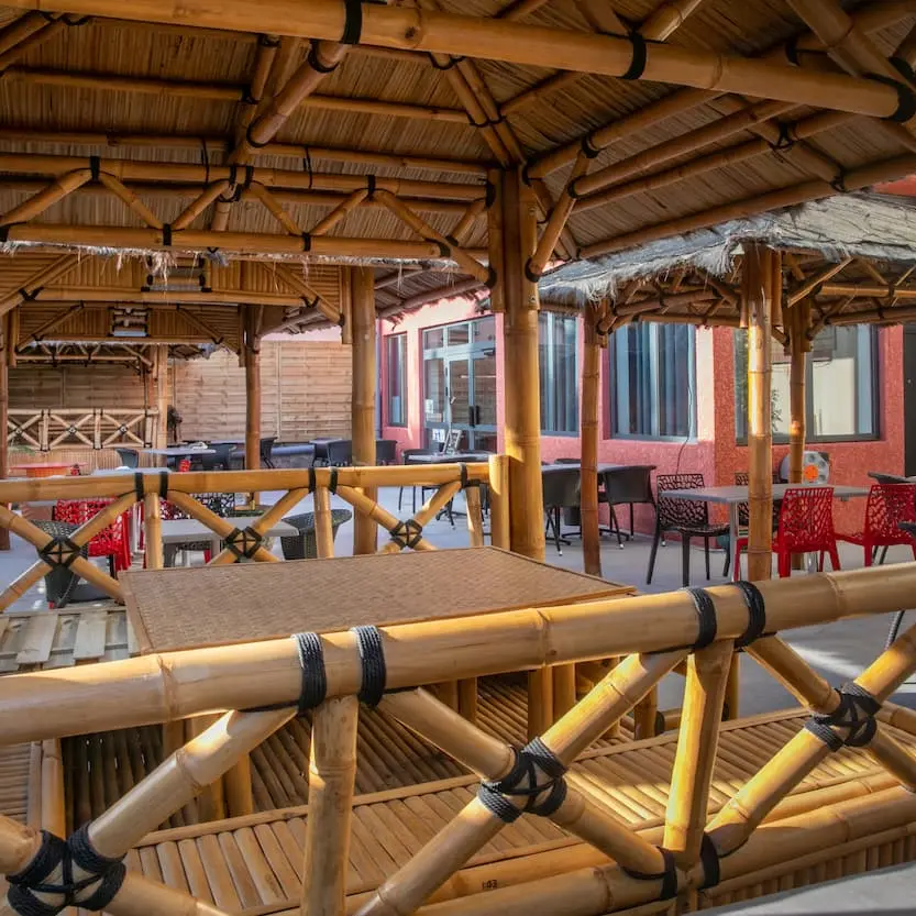 la-table-de-mai-ly-terrasse-ille-sur-tet-web