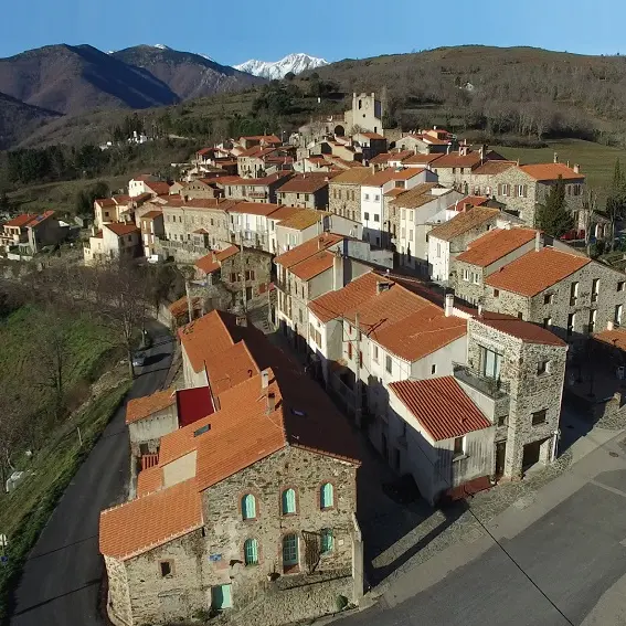Vue aérienne du village de Saint Marsal_1