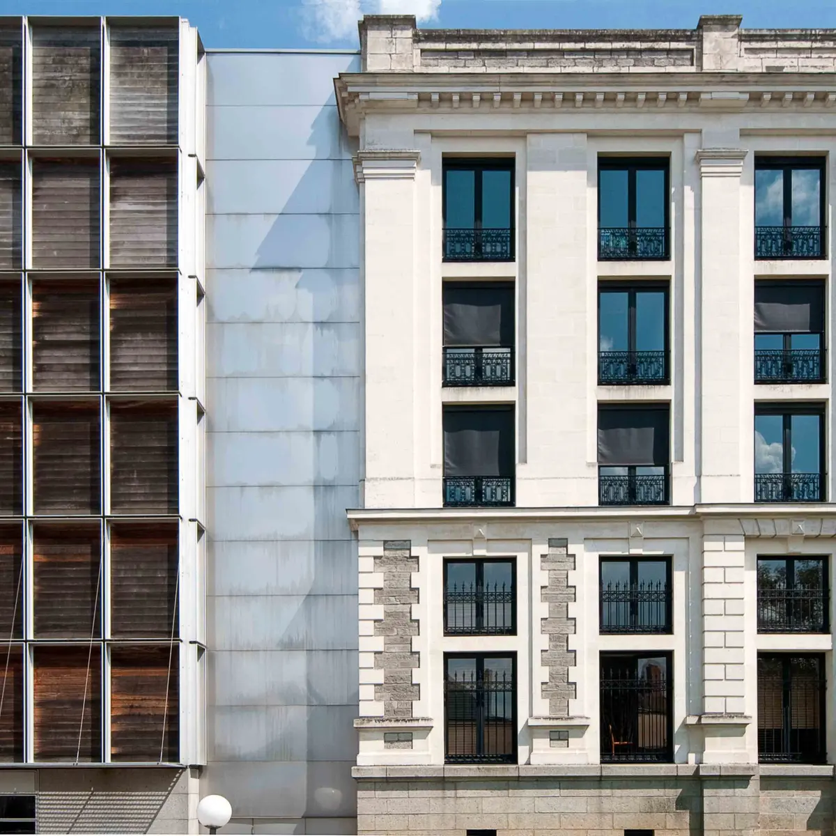 Façade latérale des Archives départementales