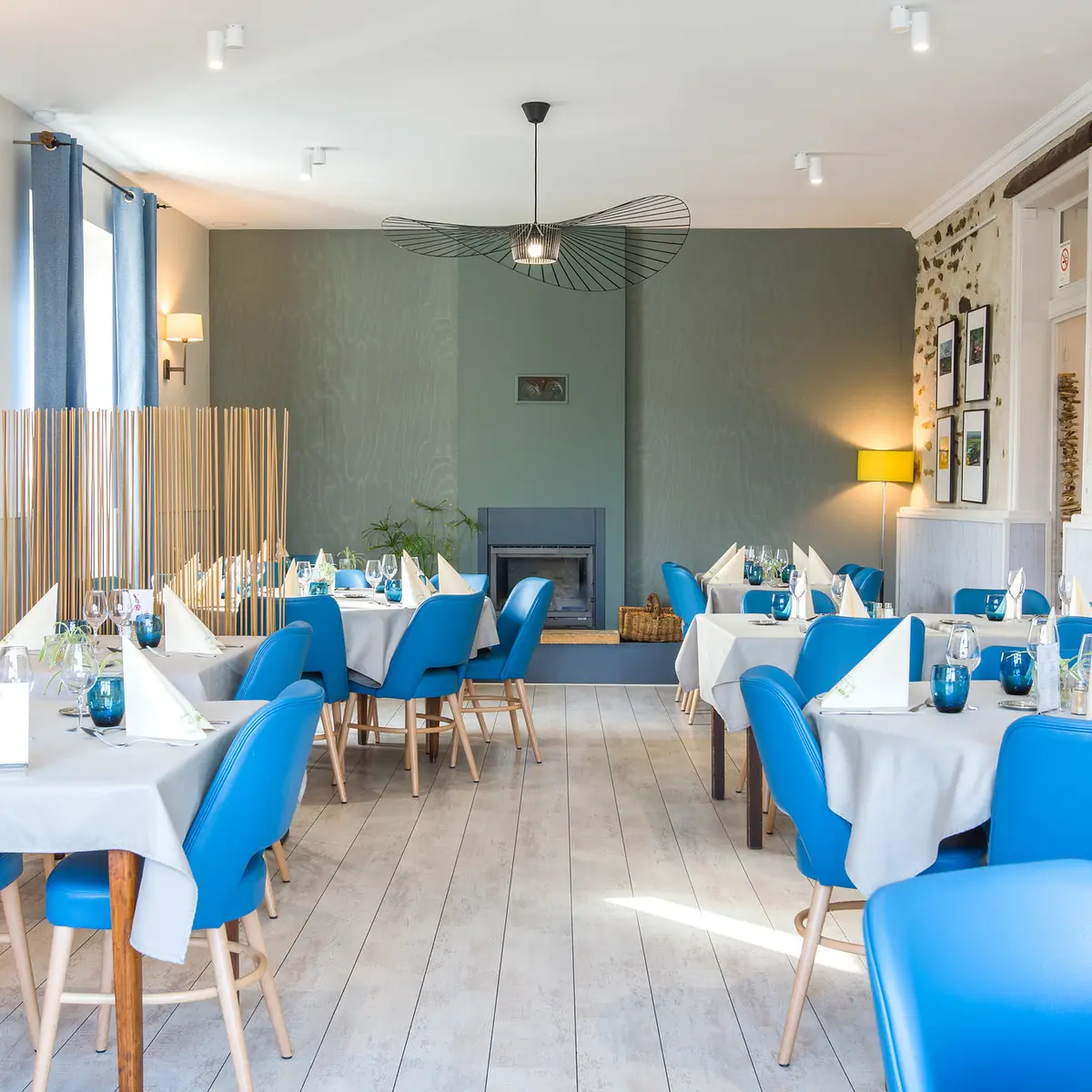 Auberge-du-Val-de-Loire-photos-interieur-Lauren-Kim-Minn-1
