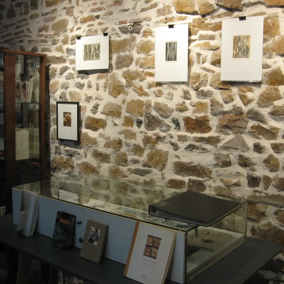 Atelier galerie : estampes, livres d'artistes, livres d'art, bijoux- Ste Suzanne
