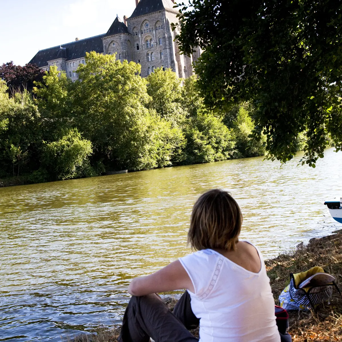 Valleedelasarthe-solesmes-abbaye (2)