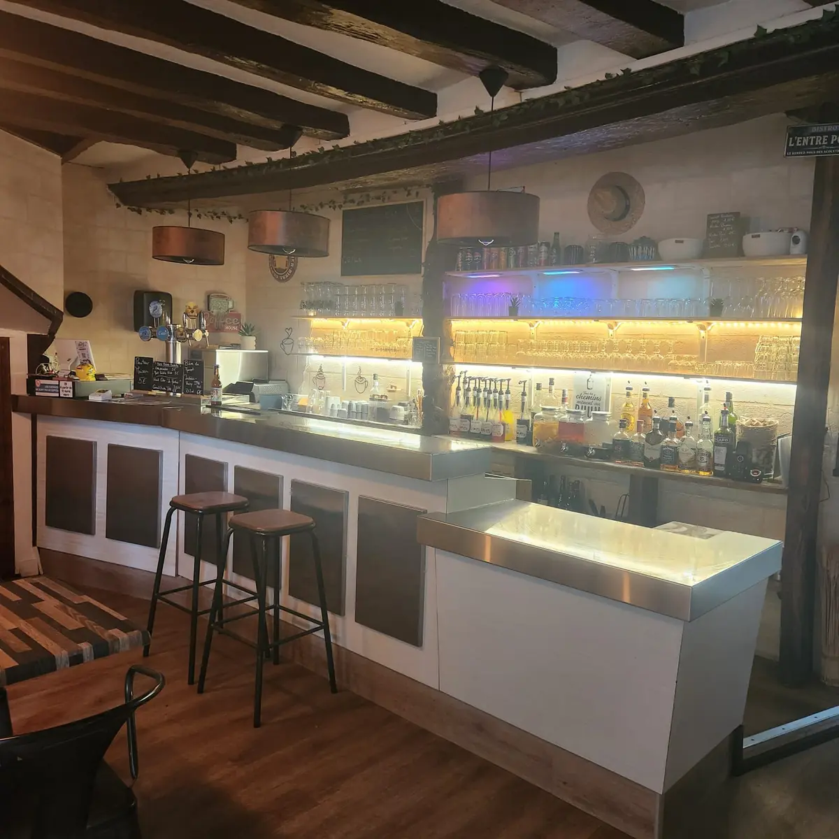 bar