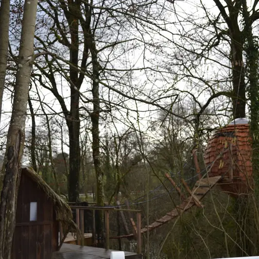 cabane-Lov-Nid-DomaineDesVaulx-ensemble
