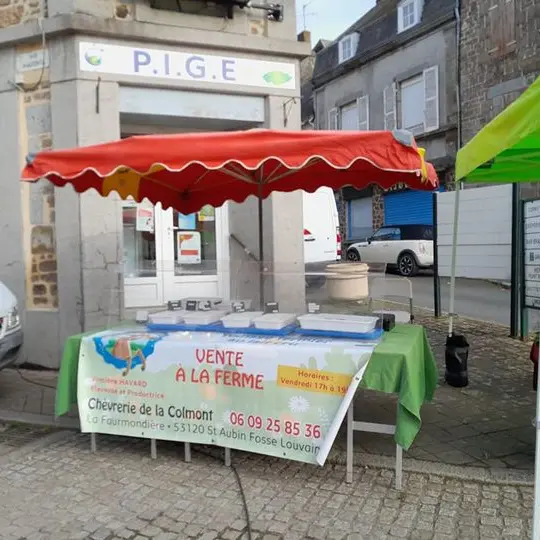 St Aubin Fosse Louvain chervrerie de la colmont, marché de gorron