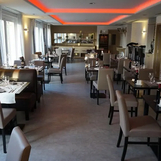 salle-resto-vue4-2