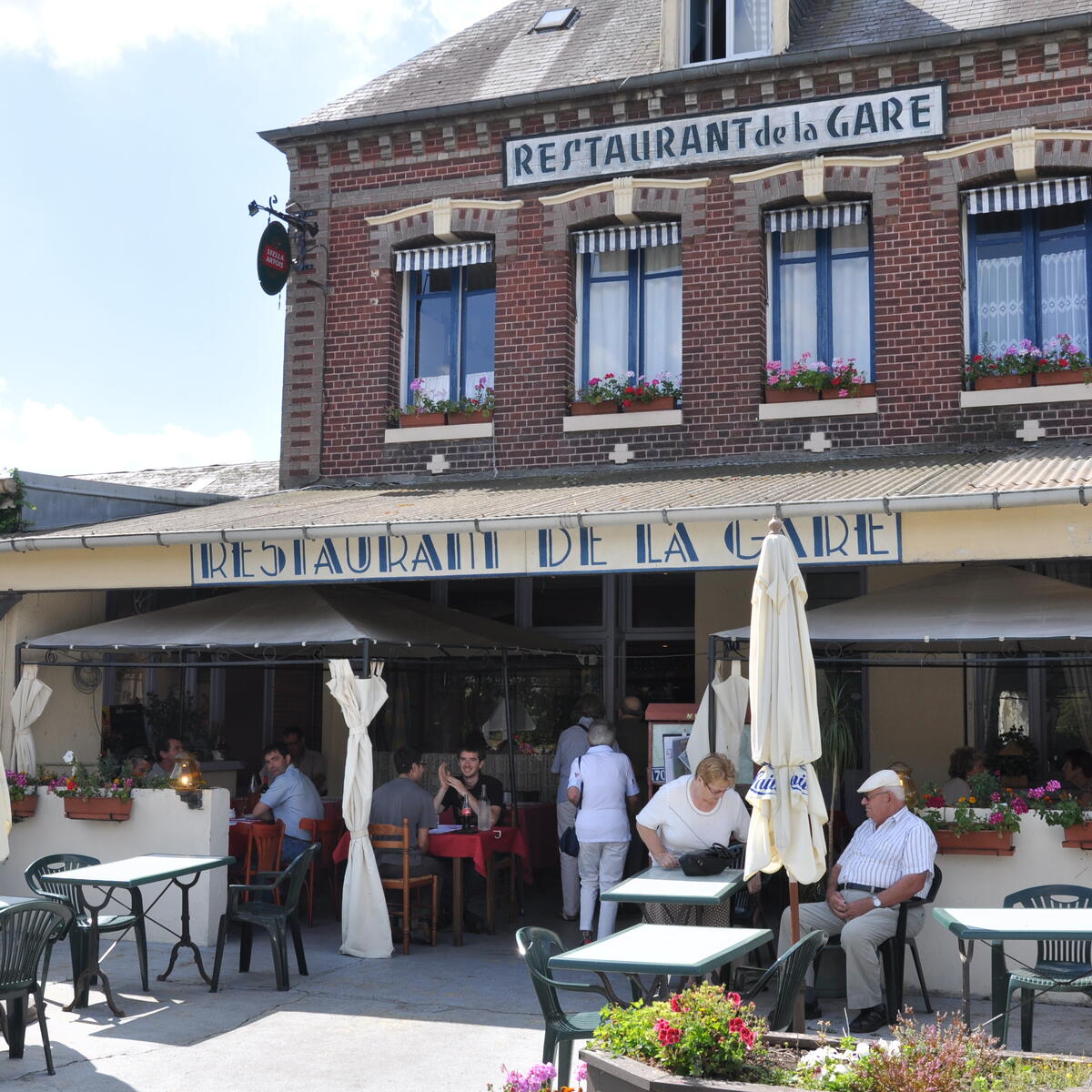 Restaurant De La Gare Envermeu 